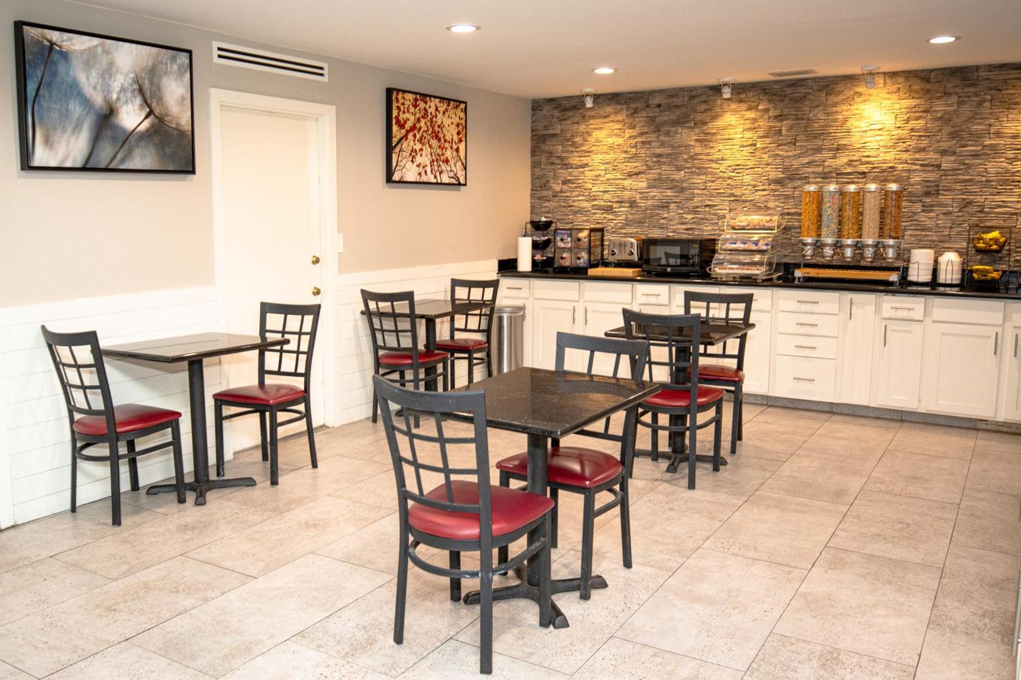 Americas Best Value Inn Харлинген Экстерьер фото