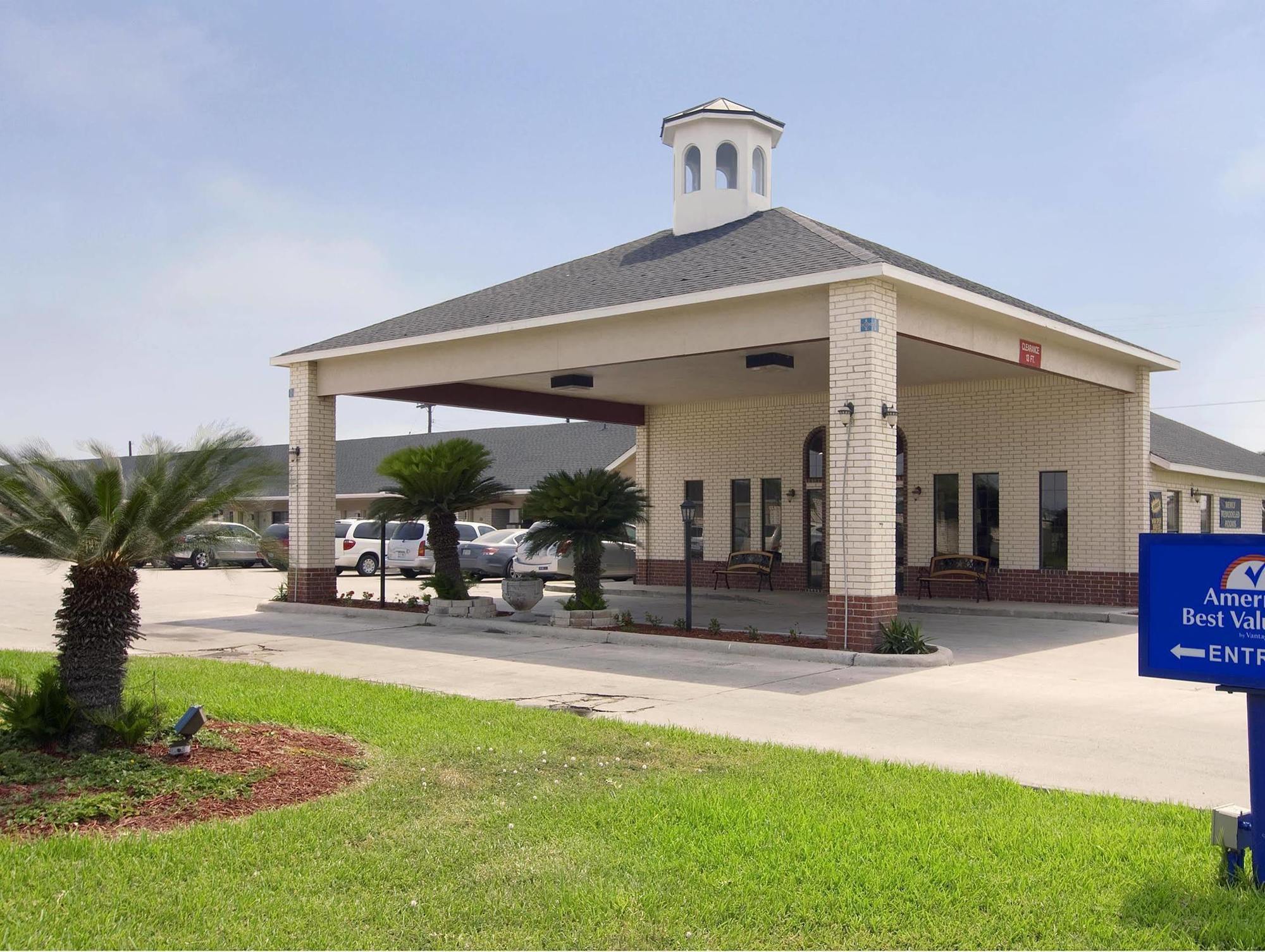 Americas Best Value Inn Харлинген Экстерьер фото