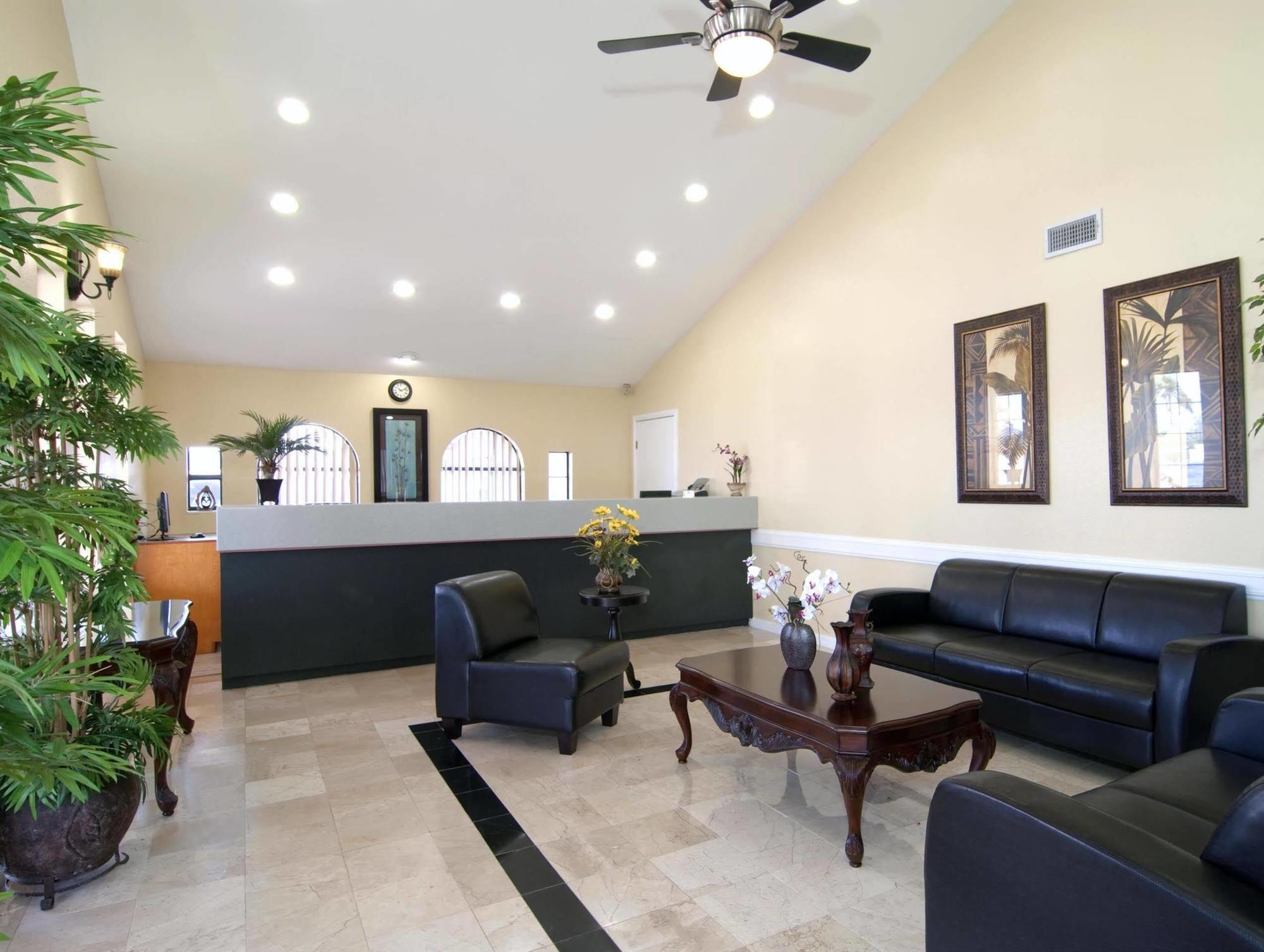 Americas Best Value Inn Харлинген Экстерьер фото